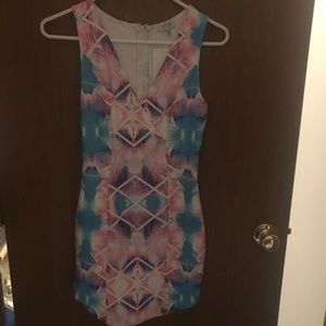Tobi Bodycon dress. Floral/geometric print. NWT XS